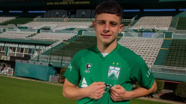 Lucas Román, futbolista de Ferro Carril Oeste