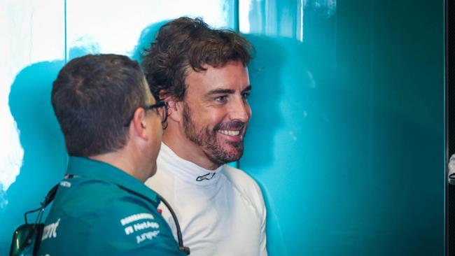 Fernando Alonso, piloto de F1 con Aston Martin