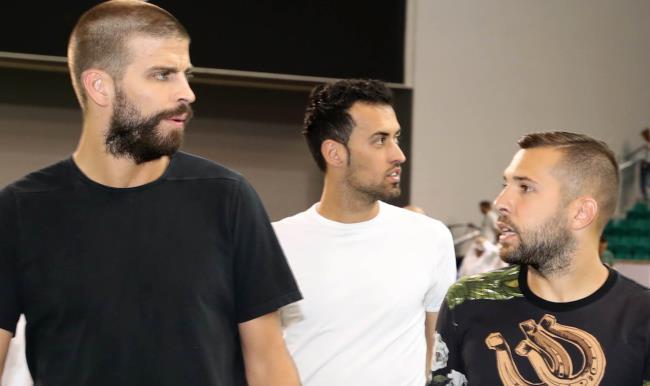 Piqué, Busi y Alba