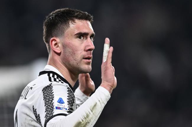 Vlahovic puede ser el recambio de Mbappé