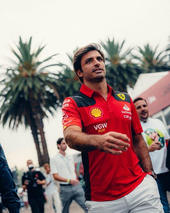 Sainz en el paddock del GP de Mexico