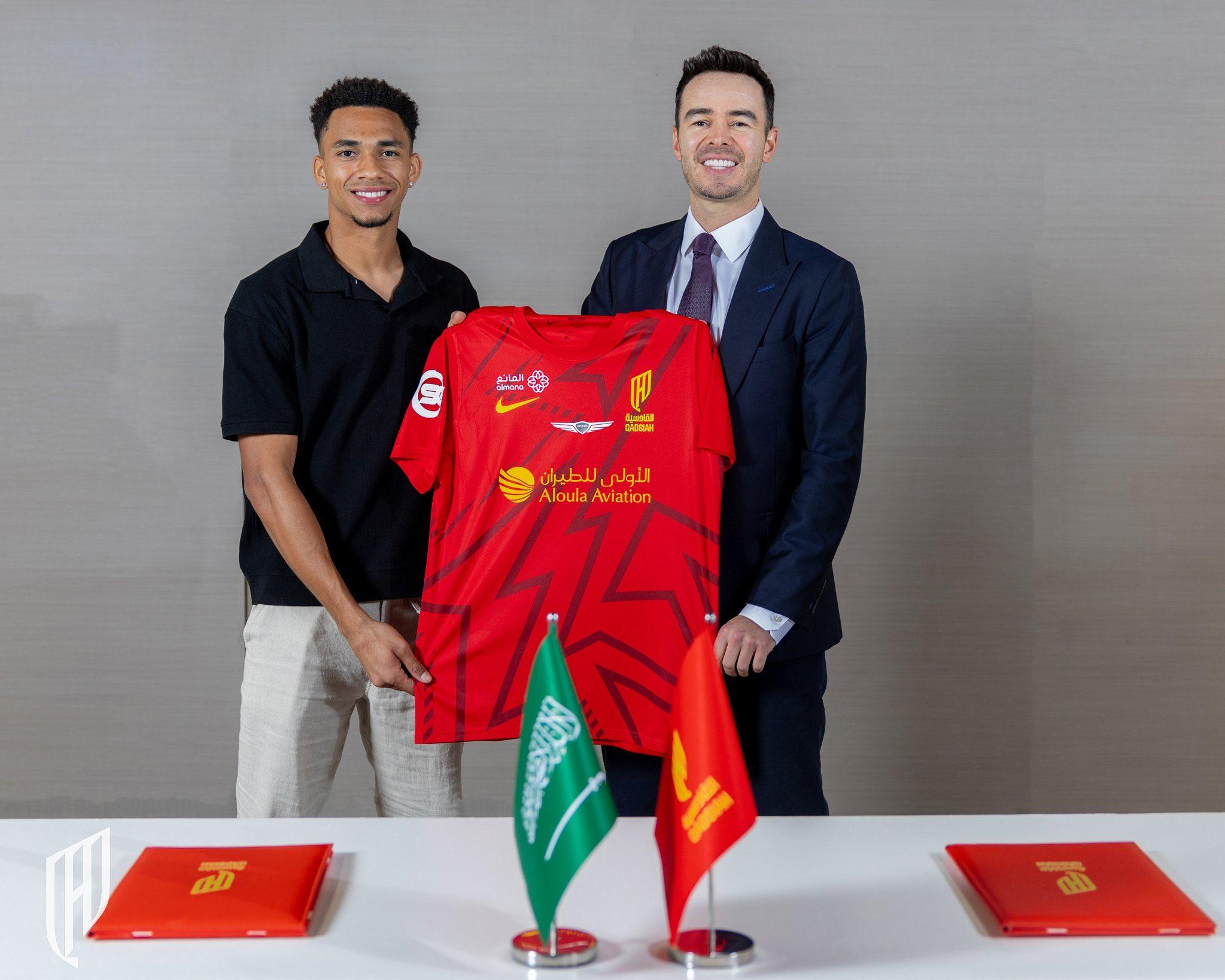 Álvarez firma por cuatro temporadas.