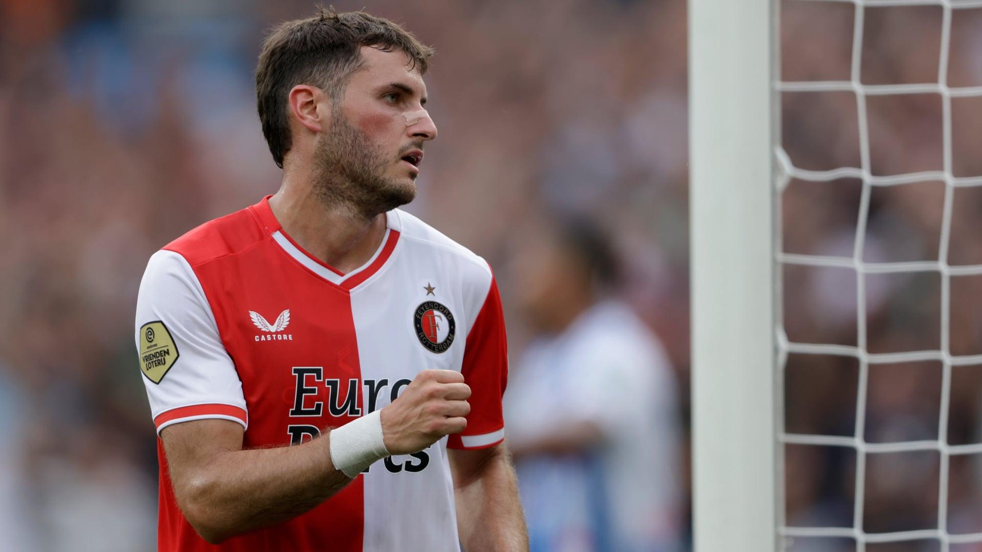 Giménez seguirá en Feyenoord.