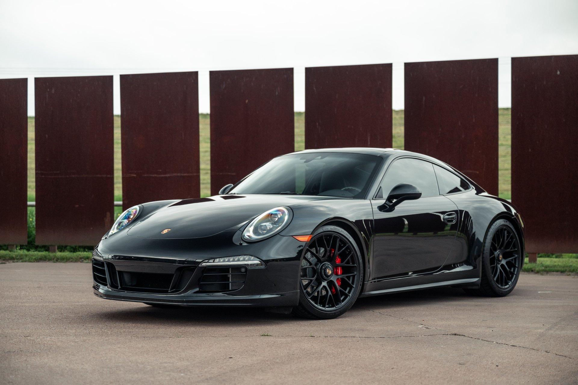 Porsche 911 GTS