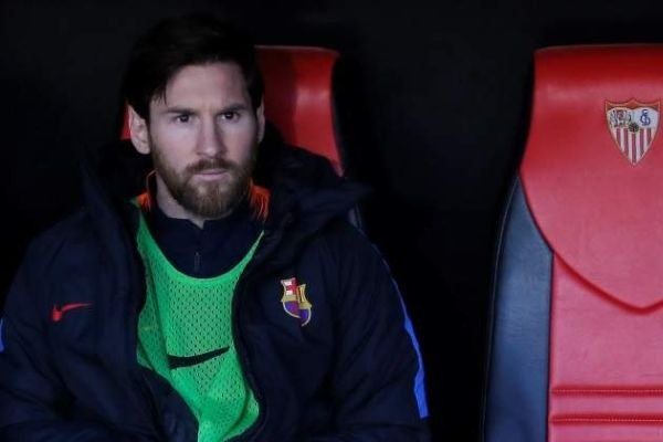 Leo Messi, en el banquillo del Camp Nou
