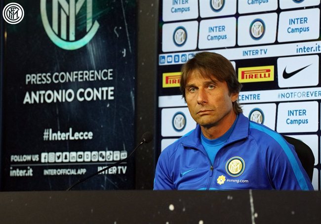 Antonio Conte, en rueda de prensa