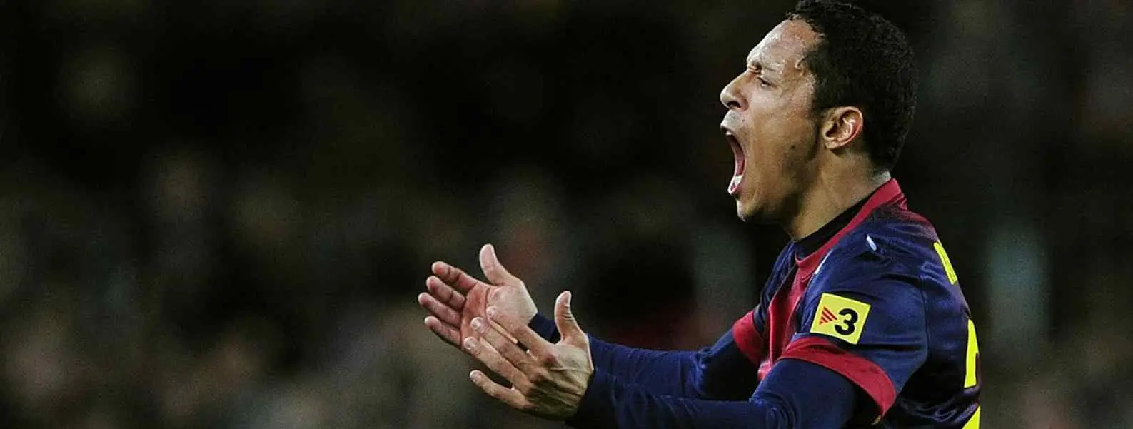 Adriano se suma a la moda de tensar la cuerda en el Barça