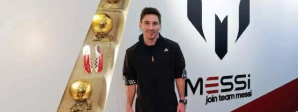 Messi colapsa el centro del Barcelona al acudir a un acto promocional