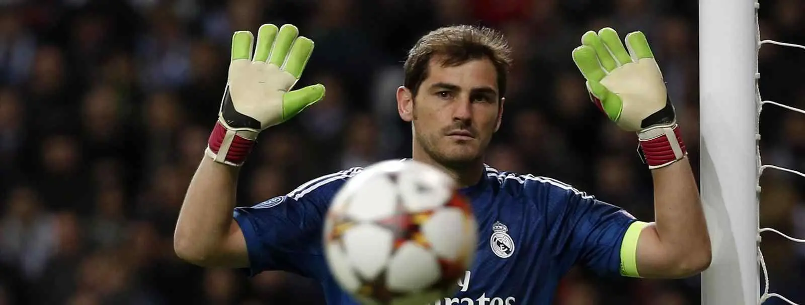 Iker Casillas cumple ante el Elche 500 partidos en la Liga Española