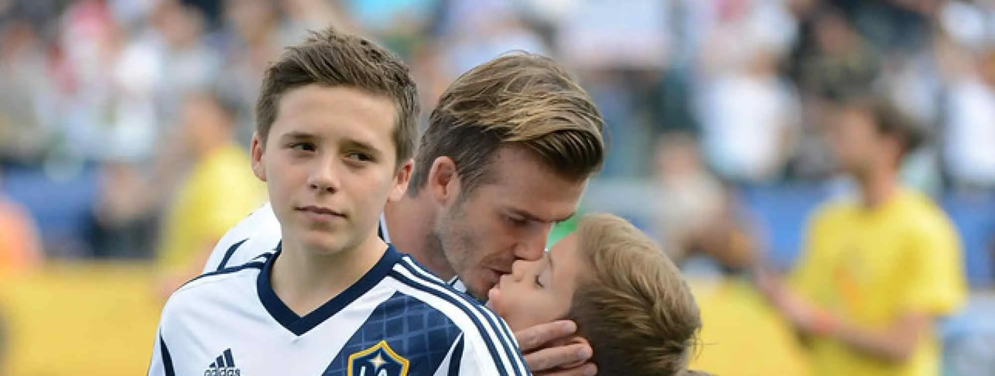 Un club inglés le recomienda al hijo mayor de Beckham que busque equipo