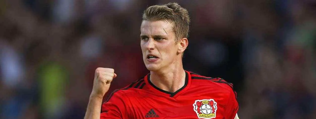 La joven perla que anima la sala de máquinas del Leverkusen