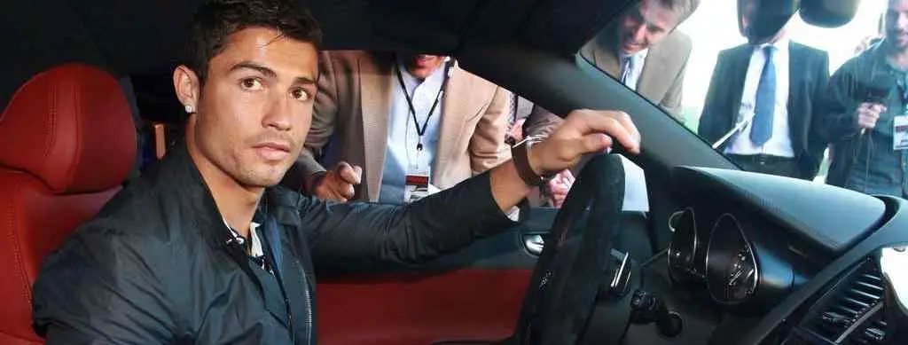 Desvelan quién está detrás de la cena a la que asistió la plantilla blanca