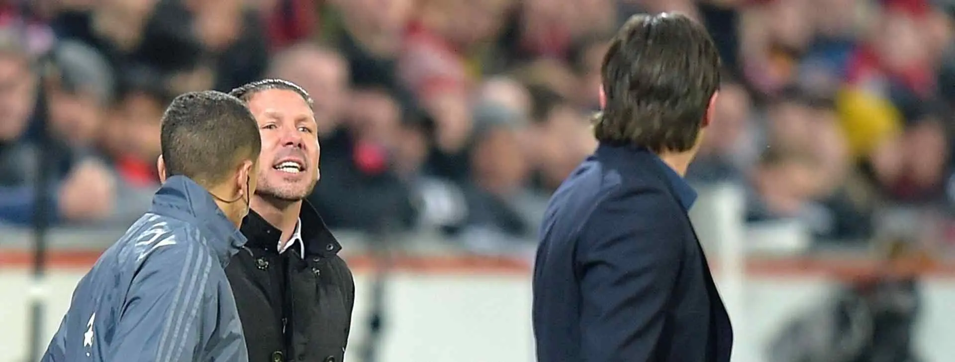 Además del castigo al Bayer, a su entrenador le cae otra sanción