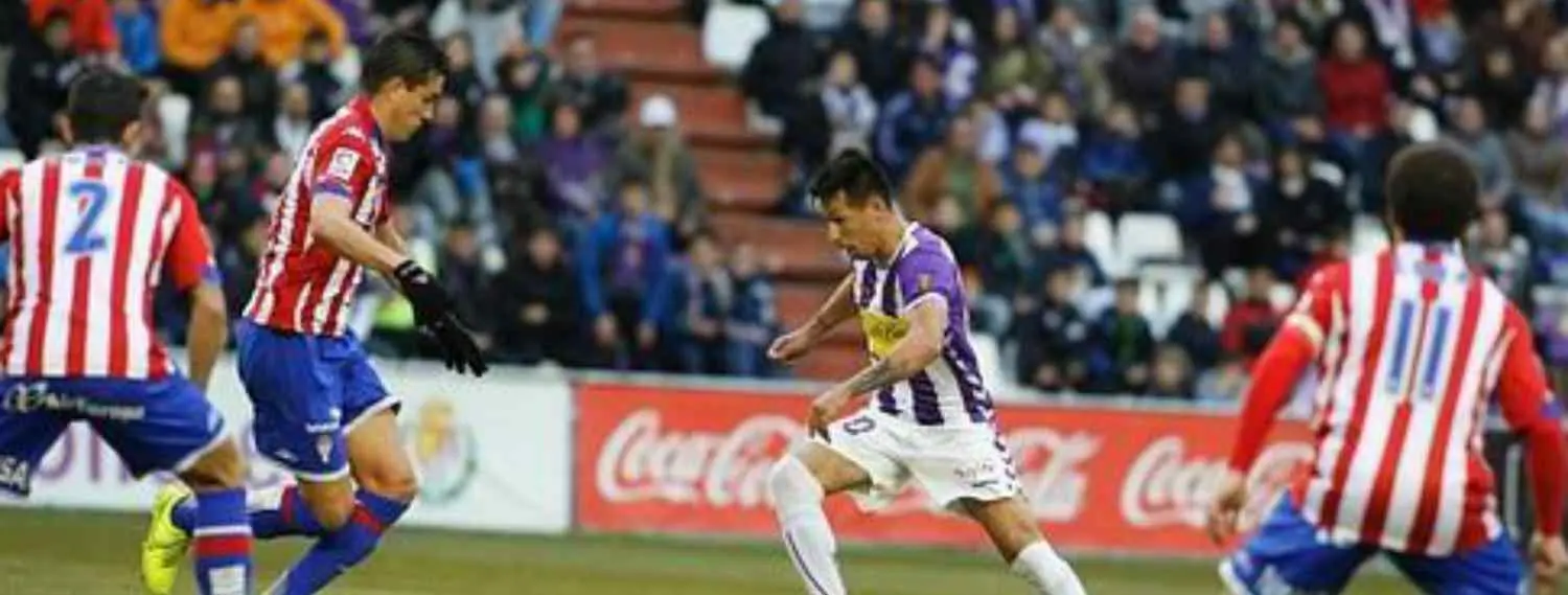 El Valladolid golea al Sporting y ya es líder de la Liga Adelante