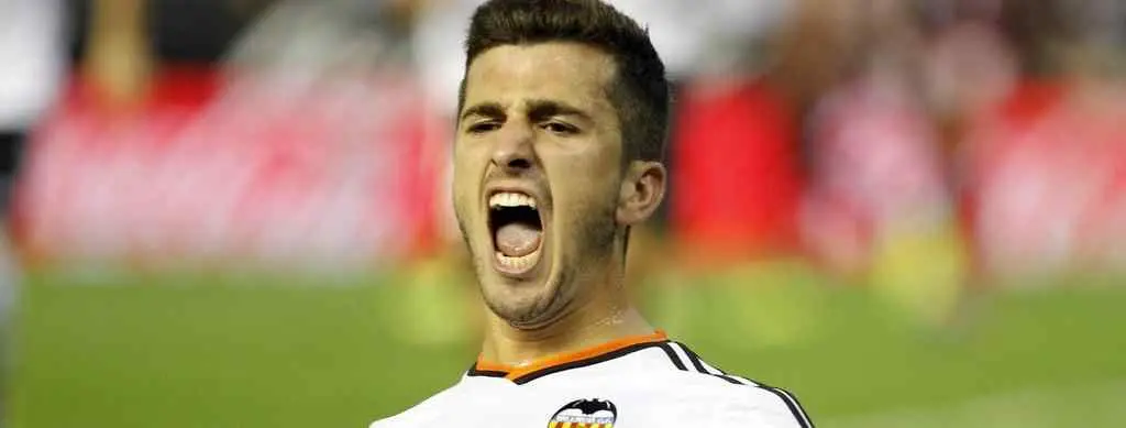 El Valencia quiere atar la continuidad de Gayà