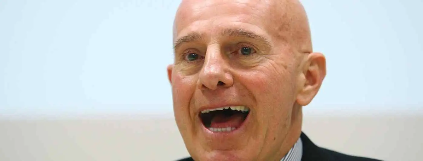 A Arrigo Sacchi se le ve el plumero racista