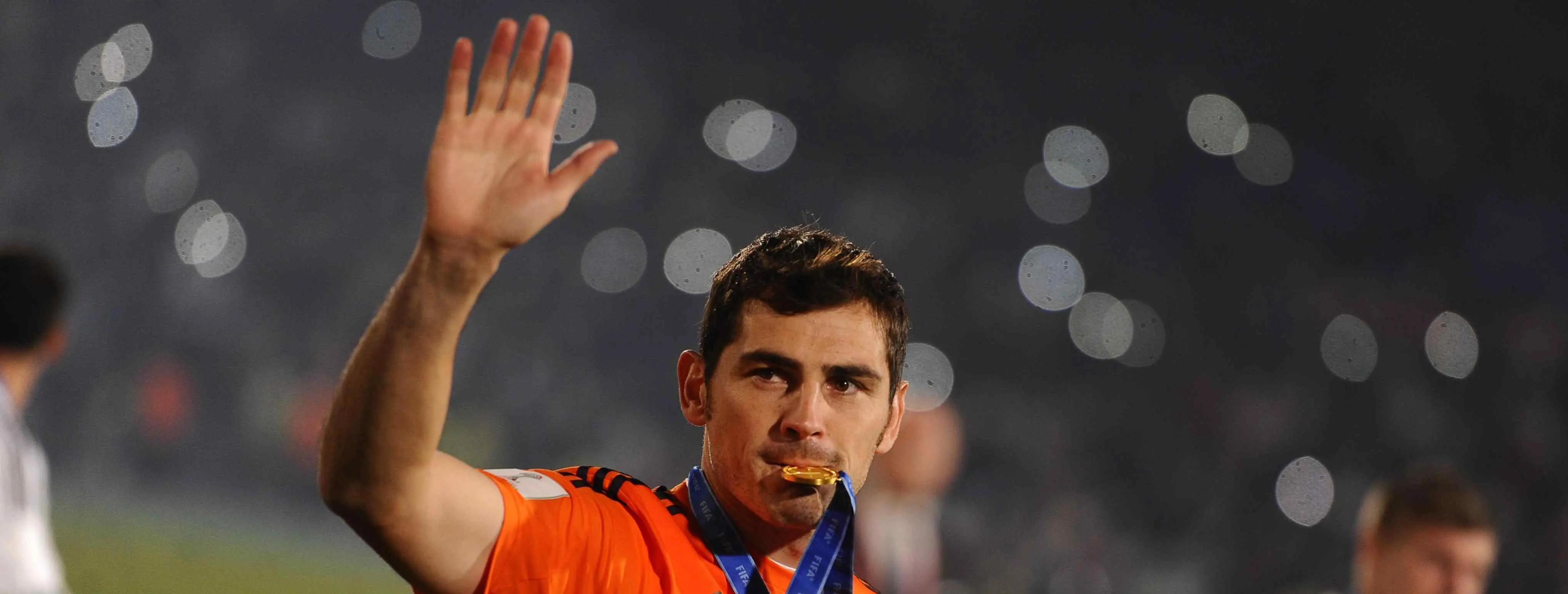 El Madrid hace una oferta en firme a Casillas para salir el 30 de junio