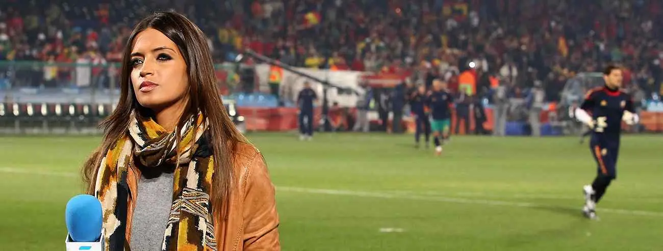 El beso Iker/Carbonero ya no vende:Sara ingresa 700.000 € menos que en 2011