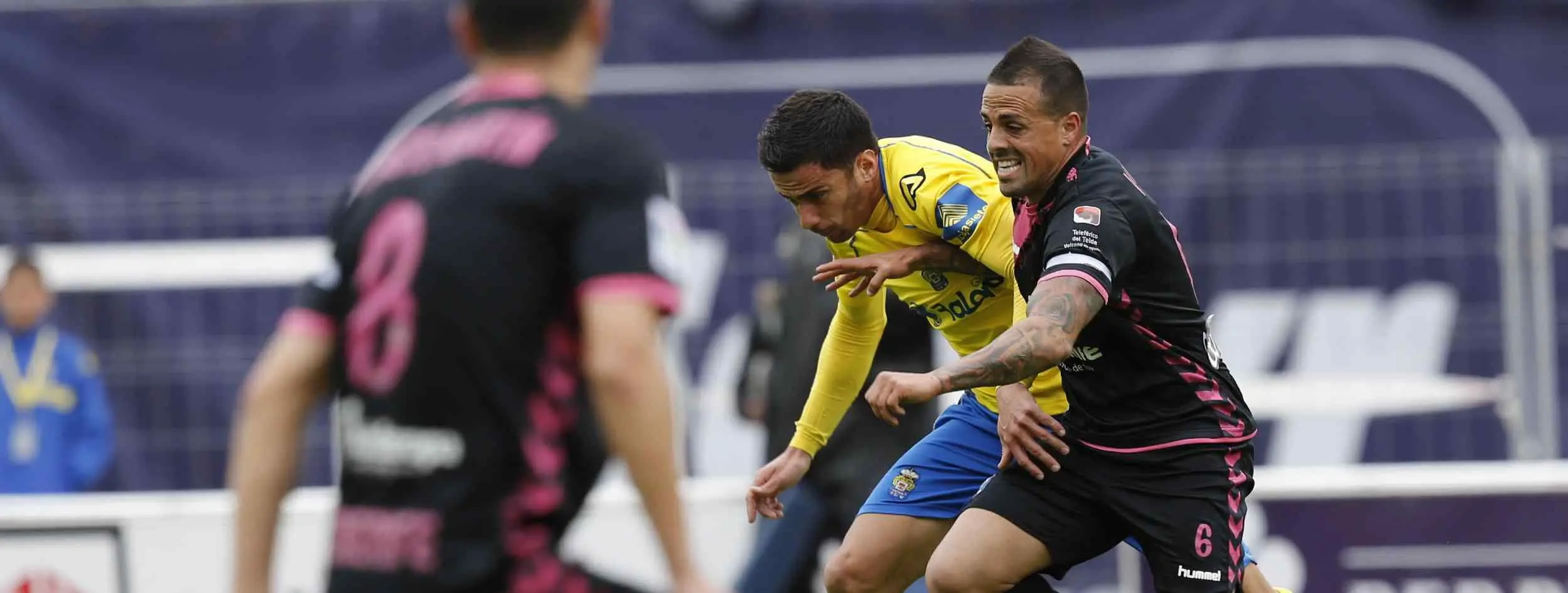 El derbi canario acabó como el rosario de la aurora