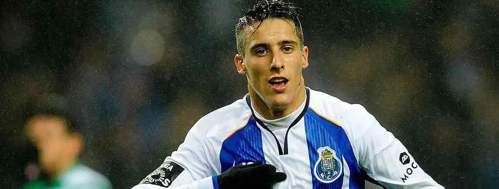 El Barça utilizará a Tello para rebajar el precio de Danilo