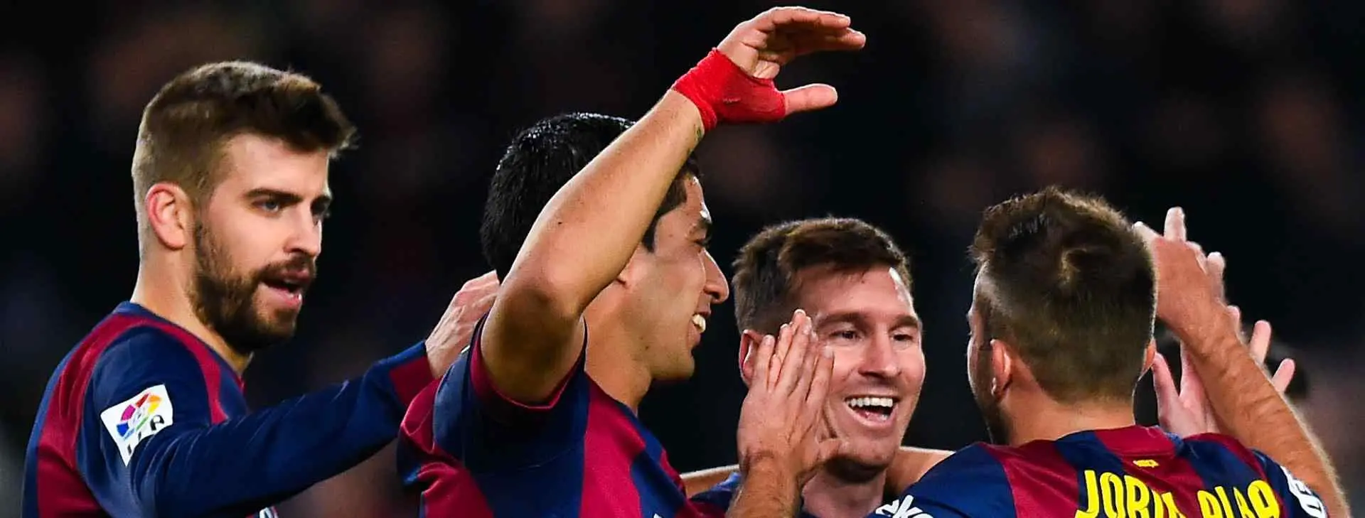 Messi y Luis Suárez hacen añicos al Rayo y líder al Barça