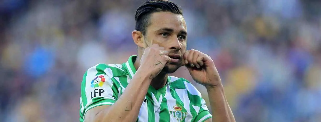 Hat-trick de Rubén Castro y el Betis sube a puestos de ascenso directo