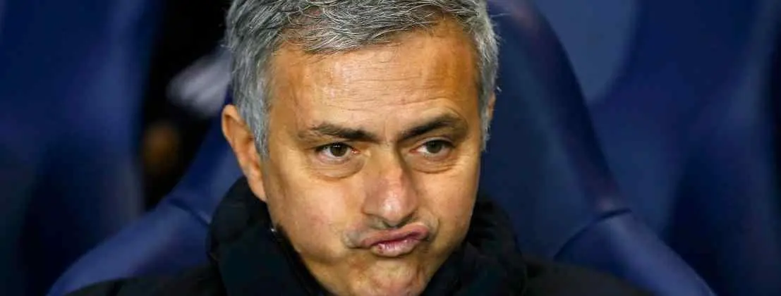 La víctima de racismo de París rechaza la invitación de Mourinho