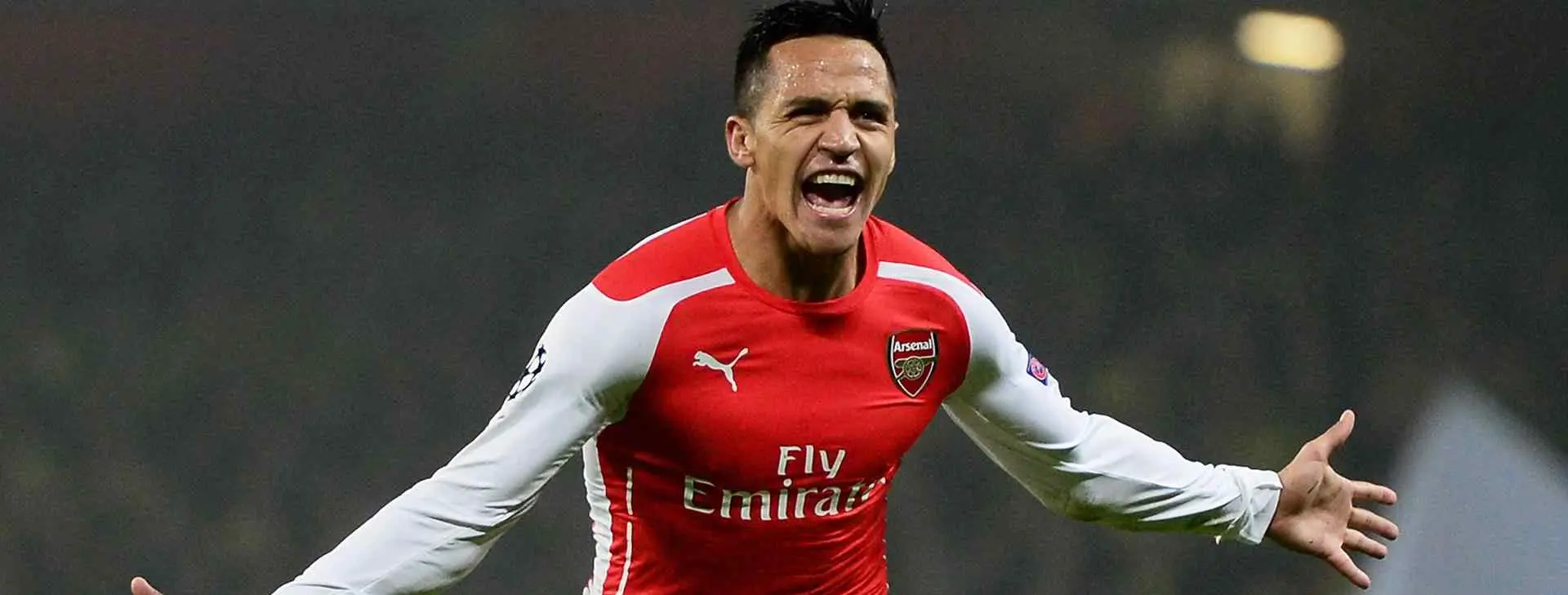 Alexis brilla en la goleada de un Arsenal que escala hasta la segunda plaza