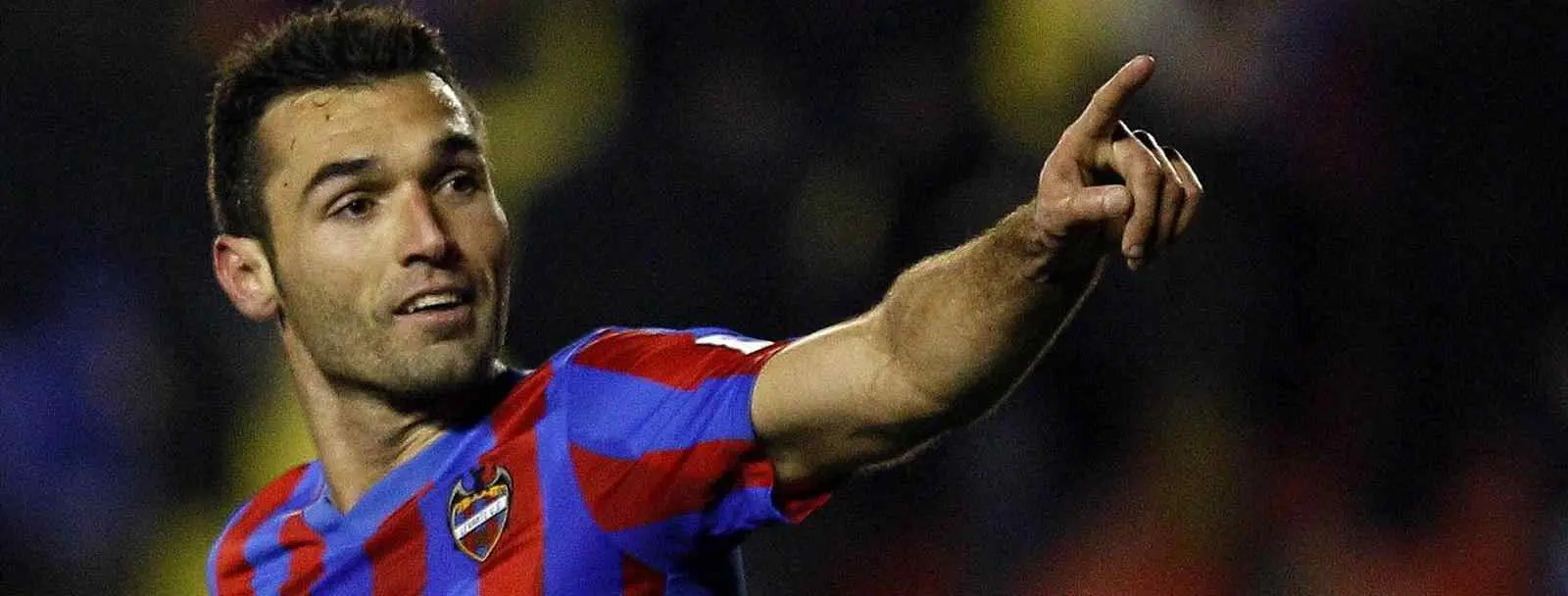 Hat trick de David Barral en la goleada del Levante al Almería