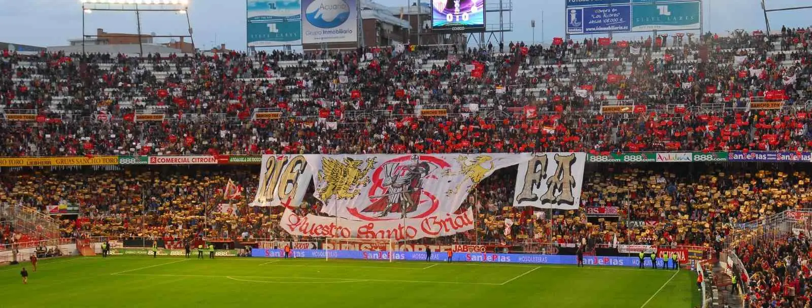 Celta y Sevilla serán castigados por insultos de su público