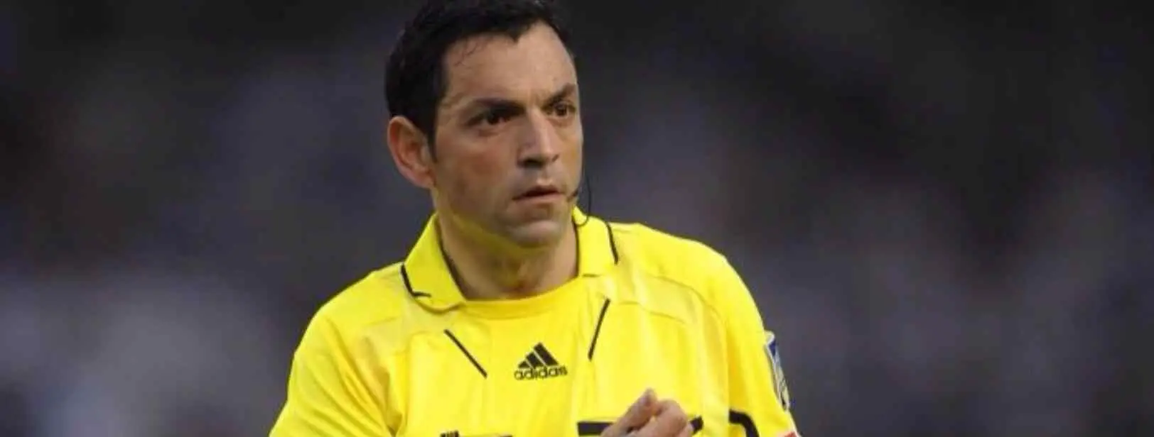 El arbitraje de Teixeira en el Athletic-Valencia indigna al club ché