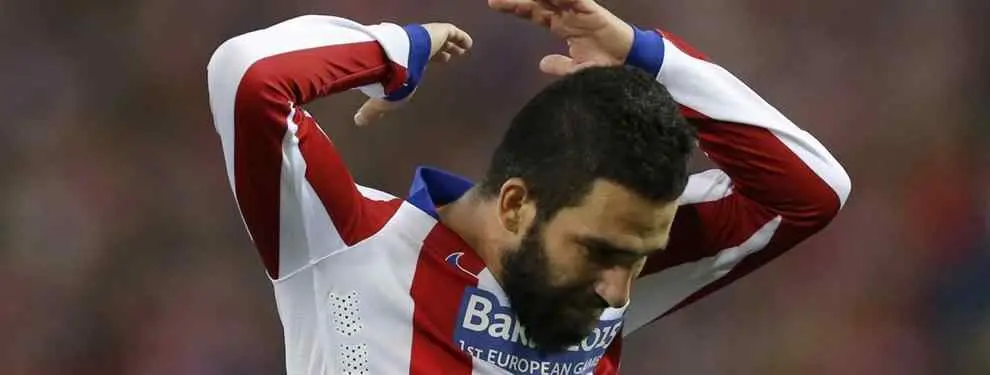 El árbitro se cargó al Atlético y al partido con la expulsión de Arda Turan