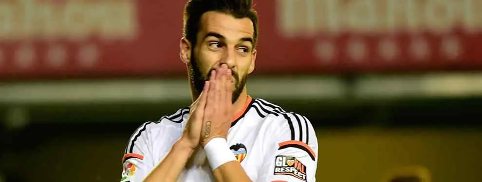 El Valencia se cansa de Negredo y lo pone en el mercado