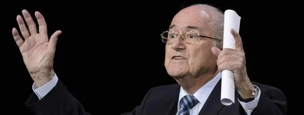 Blatter impone 'su ley' en la FIFA: sale airoso del fango de la corrupción