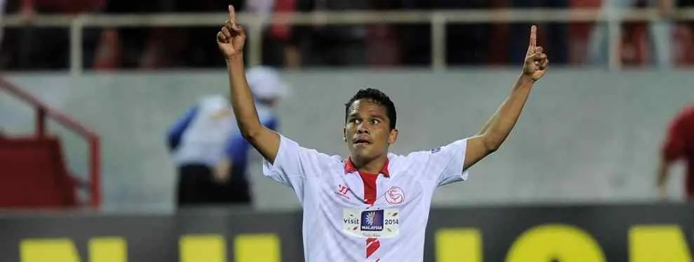 El Manchester United entra en la puja para llevarse a Bacca del Sevilla
