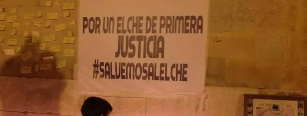 El Elche pone en duda su continuidad: 