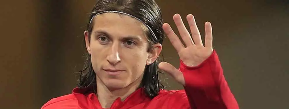 El gesto que coloca a Filipe Luis de vuelta en el Calderón