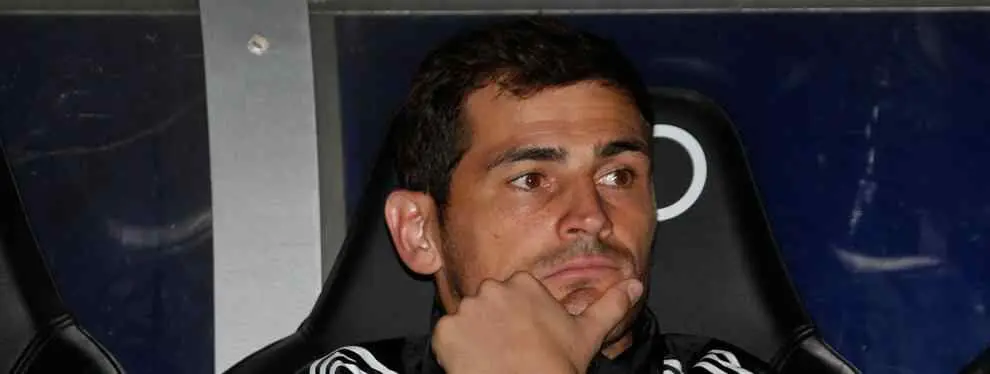 Casillas pide a Benítez que le diga a la cara que será el tercer portero