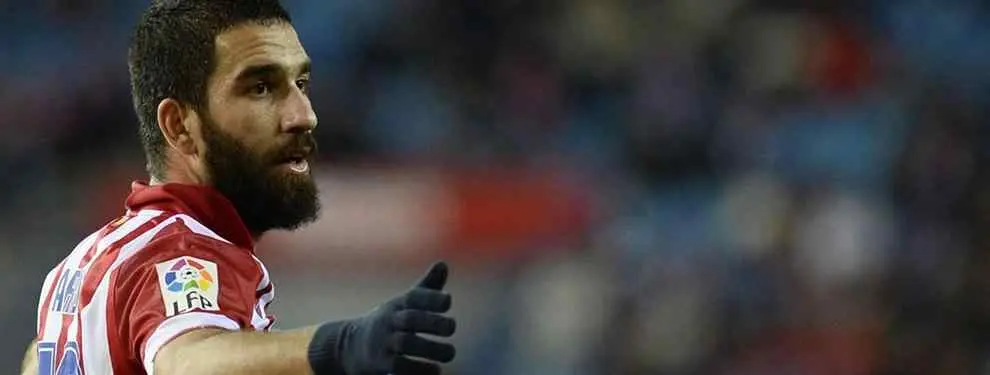 El Atlético necesita vender a Arda Turan al Barça para fichar a Reus