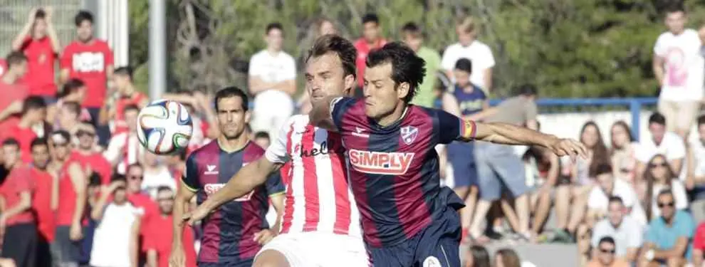 El Huesca asciende a Segunda después de superar al Huracán Valencia