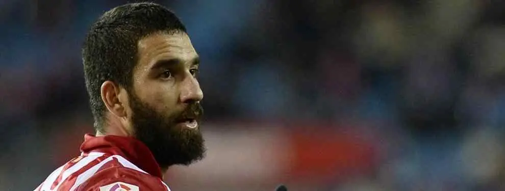 El juego sucio de Arda Turan tiene en alerta al Atlético de Madrid