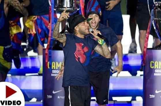 Dani Alves se deja querer, pero desconoce dónde está su futuro