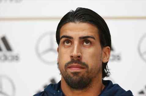 Khedira se defiende de los rumores: "No dejé el Real Madrid por dinero"