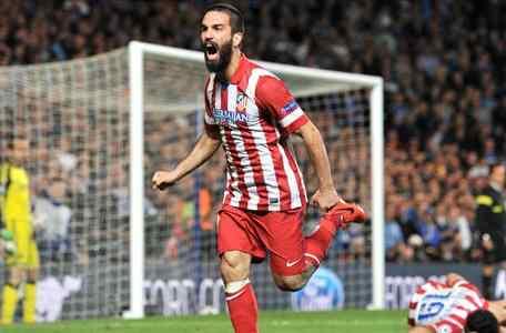 El Chelsea es el club deseado por Arda Turan; Bulut sigue negociando