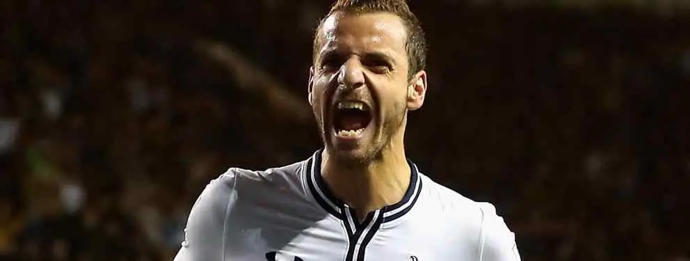 Roberto Soldado ya tiene pie y medio en el Villarreal