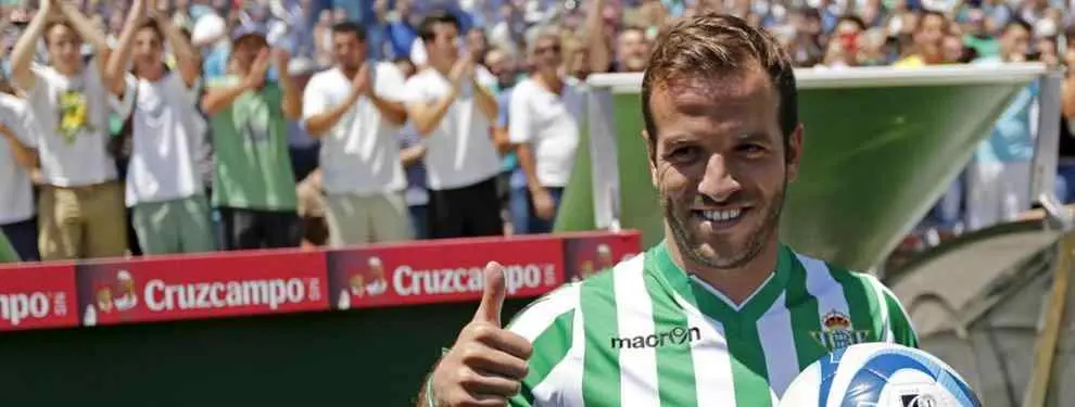 Unas palabras de Rafel van der Vaart dejan en mal lugar al Betis