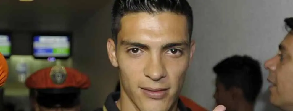 El Atlético coloca a Jiménez en el Benfica, pero no lo suelta del todo