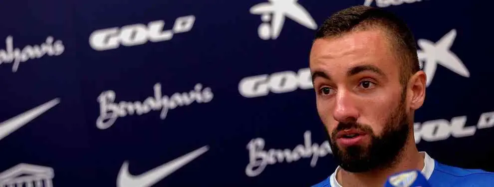 El portavoz del 'engañado' Darder toca la puerta de las oficinas del Málaga