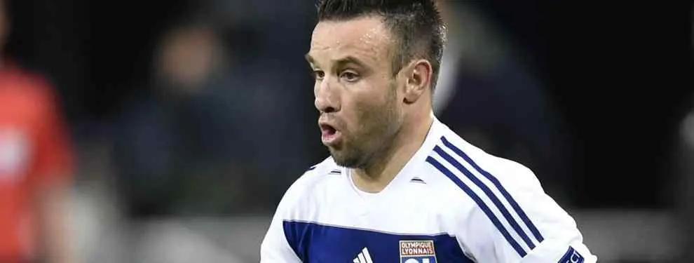 Lío en Francia: Violencia en el duelo entre el Lyon y el Marsella de Míchel