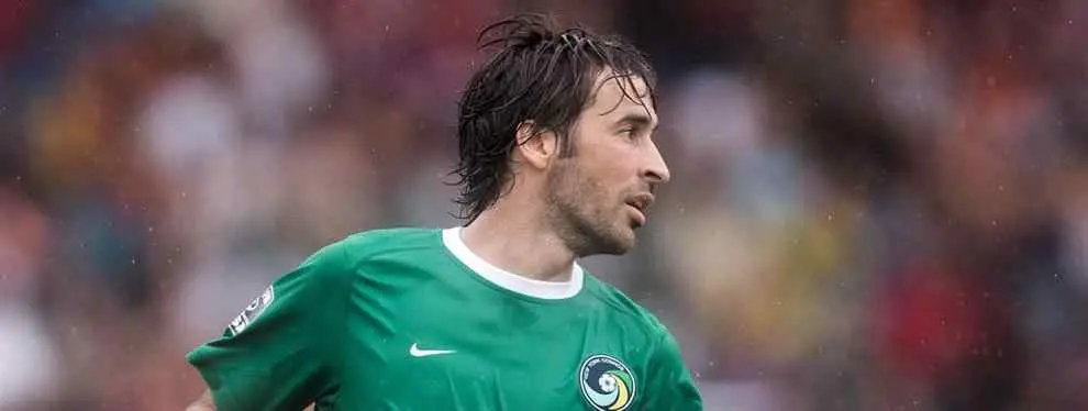 ¿Qué tiene que ver el Madrid (y Benítez) con la retirada de Raúl?